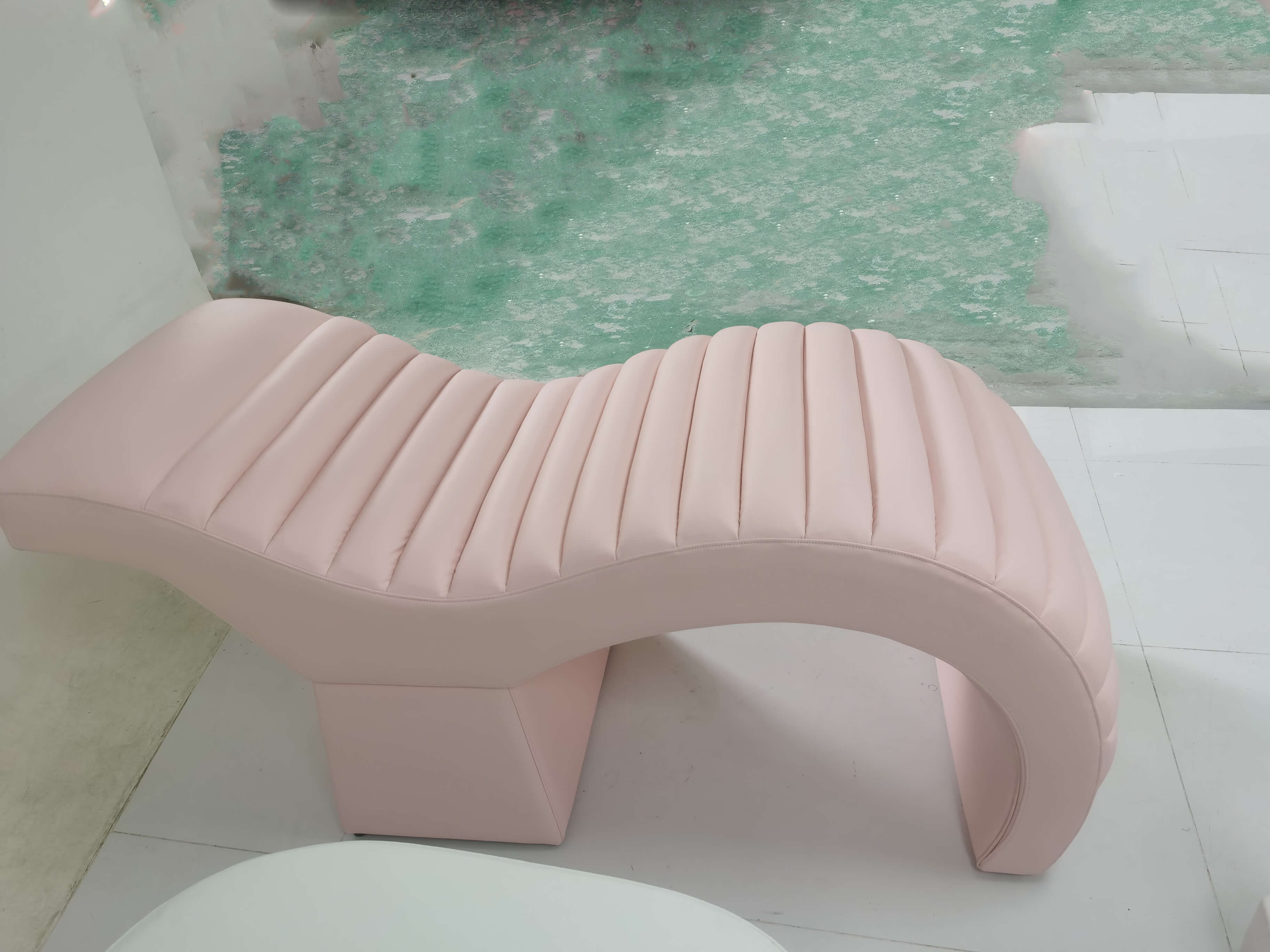 Yoocell curved beauty bed real shot for eyelash (1)